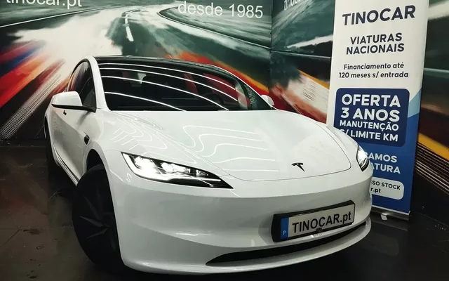 Tesla Model 3 Tração Traseira