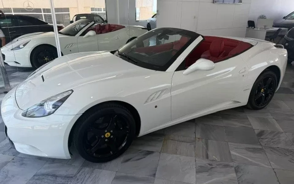 FERRARI California California