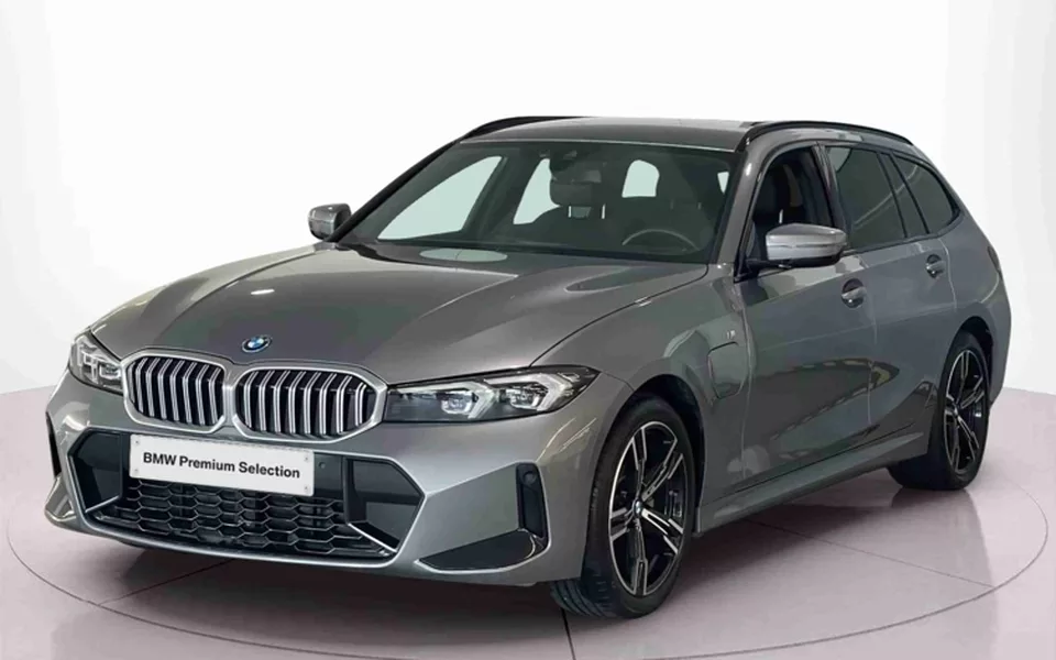 BMW - Série 3 - 330 e Touring Pack Desportivo M Auto