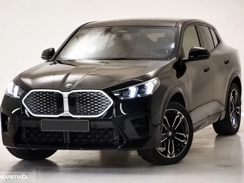 BMW iX2 eDrive20 Pack Desportivo M Pro