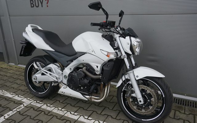 Suzuki GSR 600 GPR
