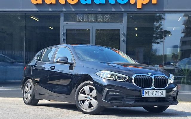 BMW SERIA 1 2022