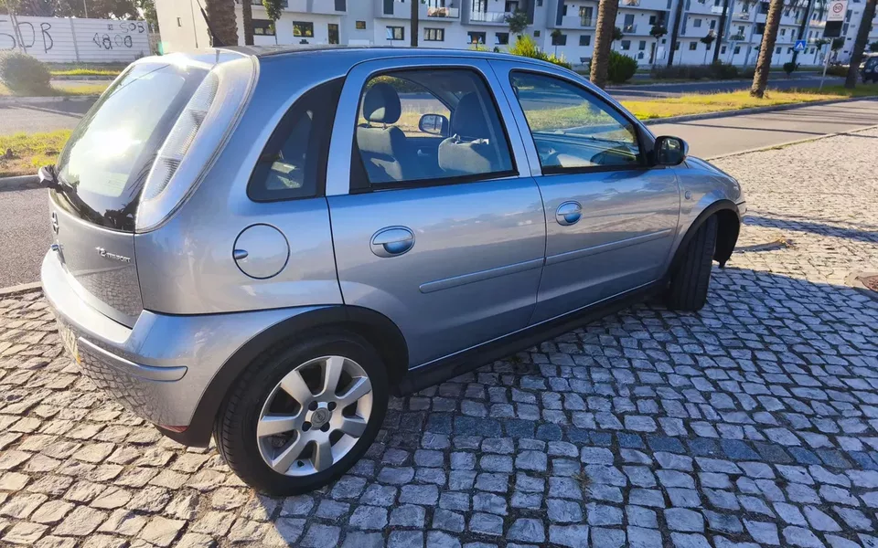 Opel Corsa 1.2 Twinport Silver