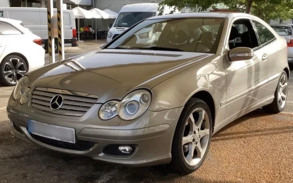 MERCEDES-BENZ Clase C MERCEDES-BENZ Clase C Deportivo Automático de 3 Puertas