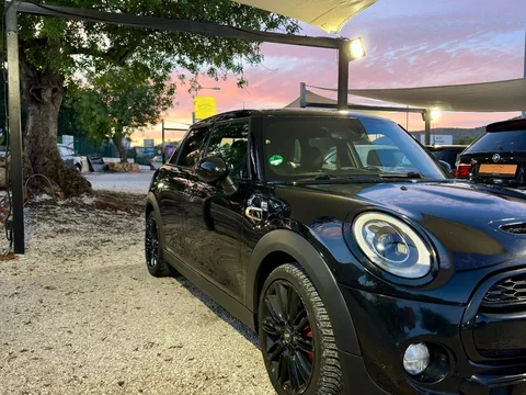 MINI 5 Portas Cooper SD Sport Aut.