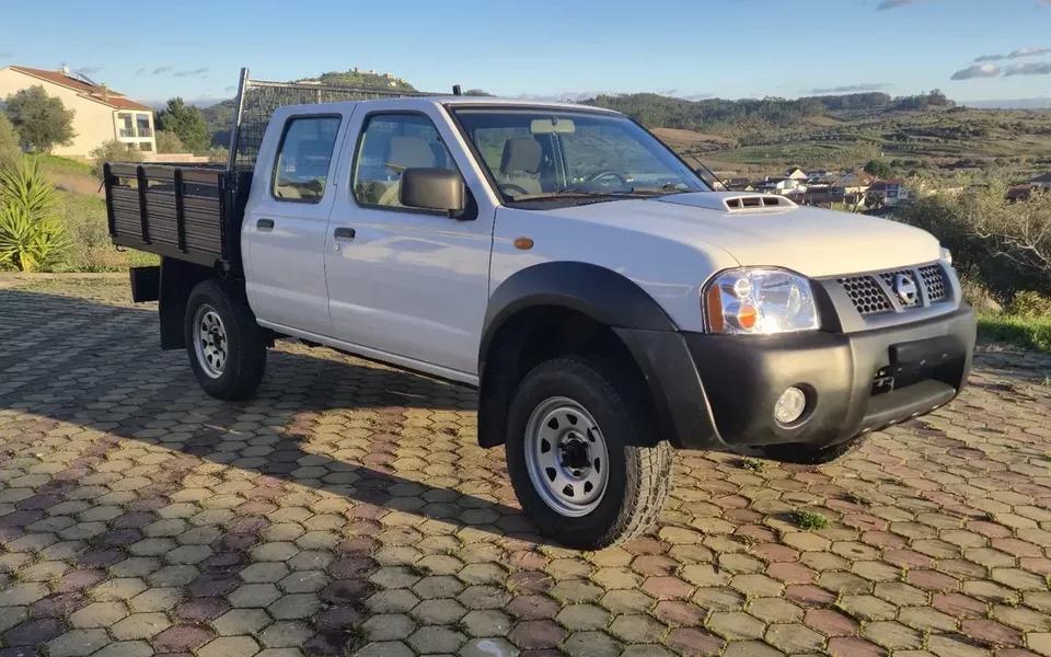 Nissan Pick Up 2.5 DDTi CD Comfort AC 4WD