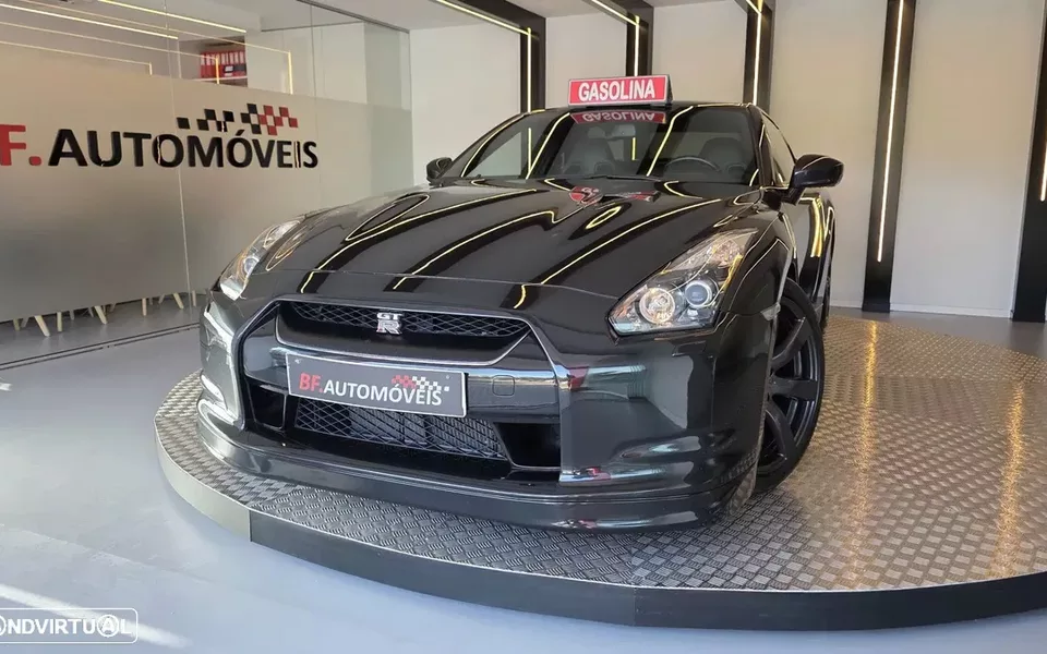 Nissan GT-R