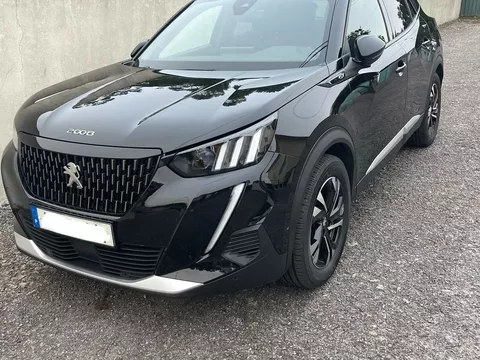 Peugeot 2008 1.2 PureTech GT EAT8