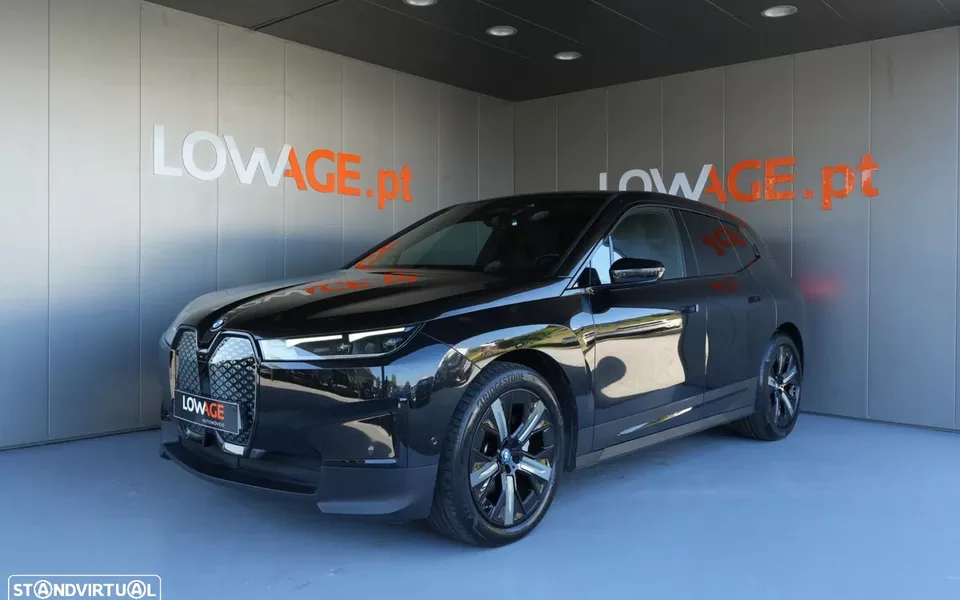 BMW iX xDrive 40 Pack Desportivo