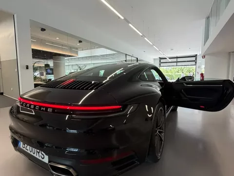 Porsche 911 (992)