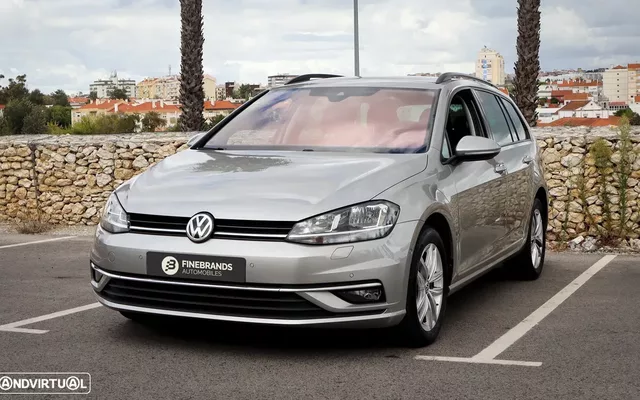 VW Golf Variant 1.6 TDi Confortline DSG