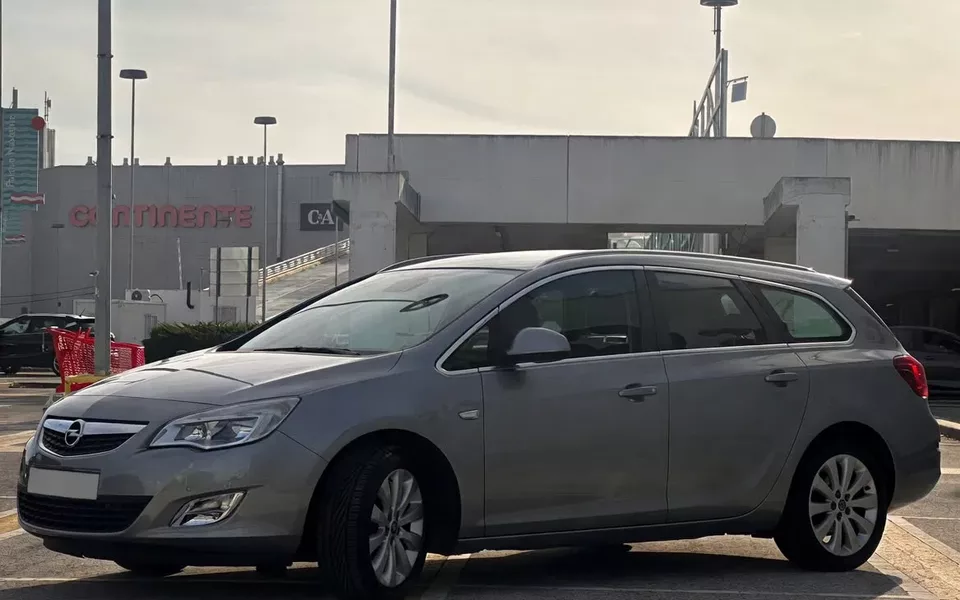 Opel Astra Sports Tourer 1.4 Cosmo