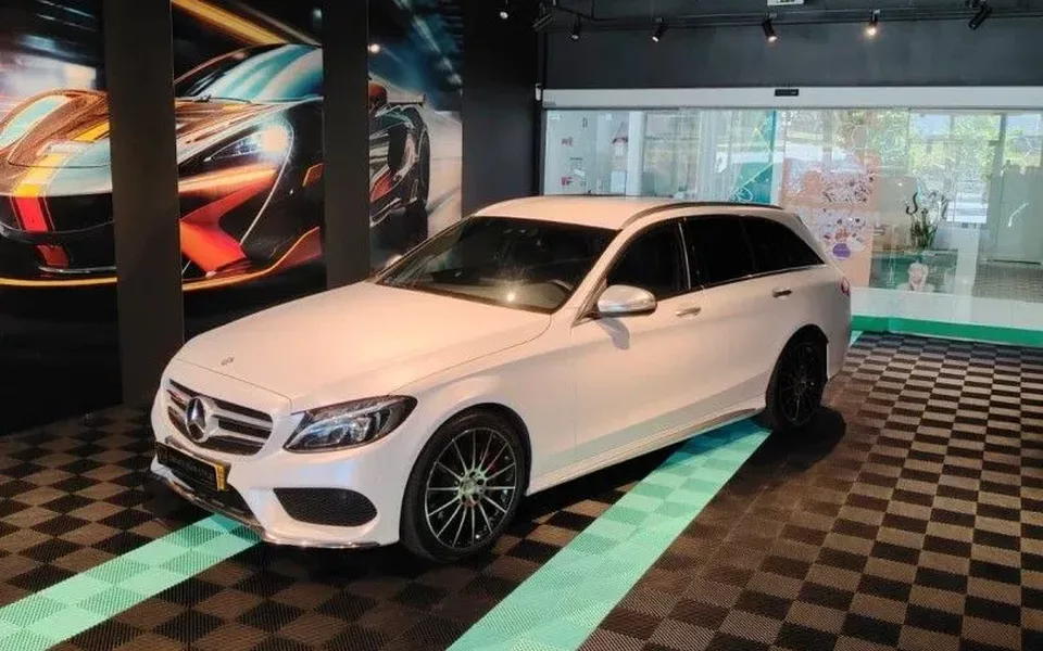 Mercedes-Benz C 250 (BlueTEC) d Station 7G-TRONIC AMG Line