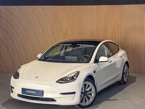 Tesla Model 3 Standard Range Plus RWD