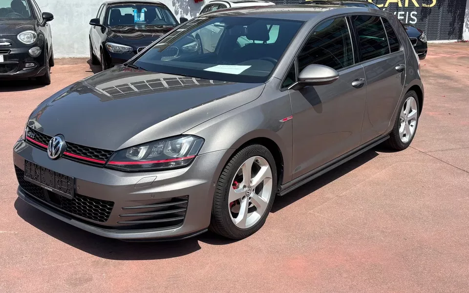 VW Golf GTI Performance BlueMotion DSG