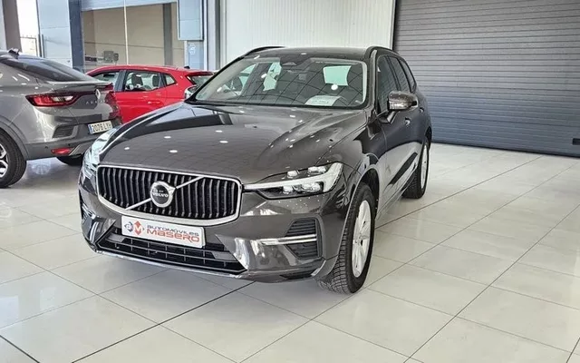 VOLVO XC60 2.0 B4 D Essential Auto