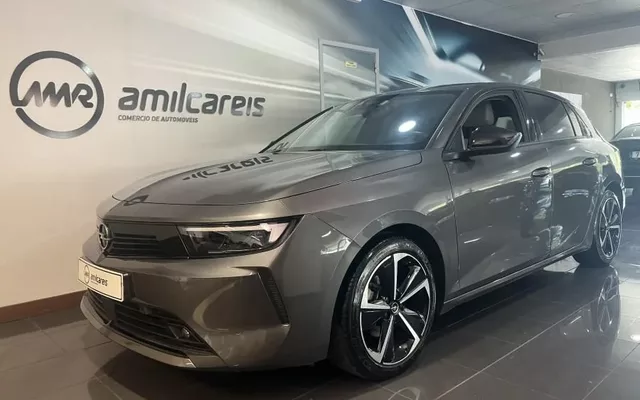 Opel Astra 1.2 T Elegance
