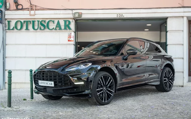Aston Martin DBX 707
