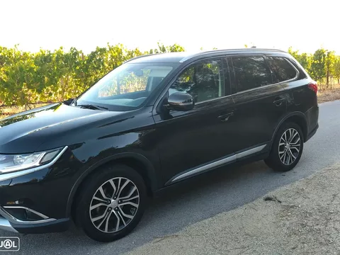 Mitsubishi Outlander 2.2 DI-D Intense Black Edition