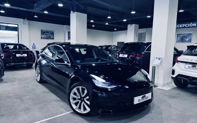 TESLA Model 3 Model 3 Model 3 Standard Range Plus RWD