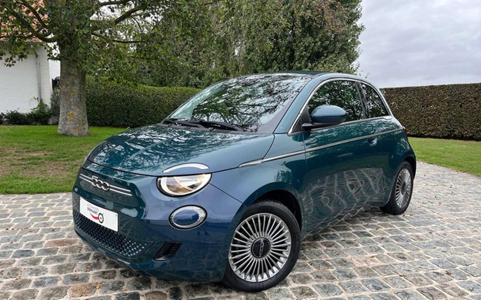 Fiat 500 -e 42 kWh 3+1/30500km/Carplay/Clima/Cruise...