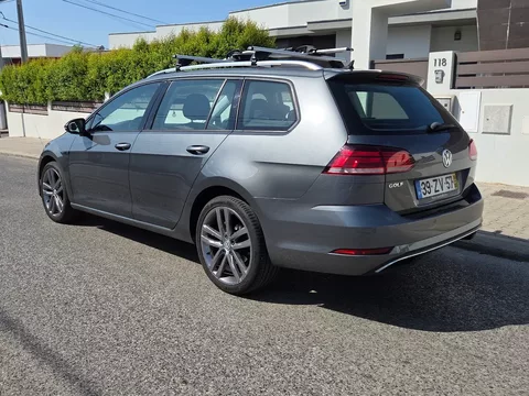 VW Golf Variant 1.6 TDi R-Line