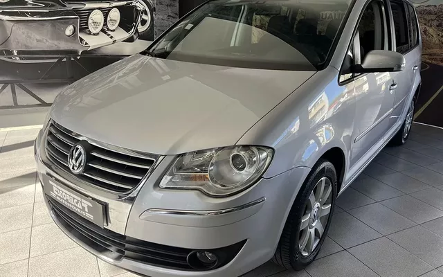 VW Touran 2.0 TDI Highline 7L