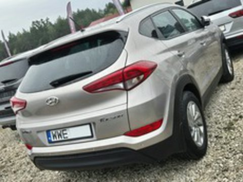 Hyundai Tucson III 1.7dm³ 116KM