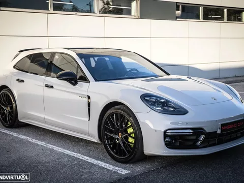 Porsche Panamera Sport Turismo 4 E-Hybrid Platinum Edition