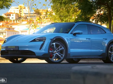 Porsche Taycan Cross Turismo 4S