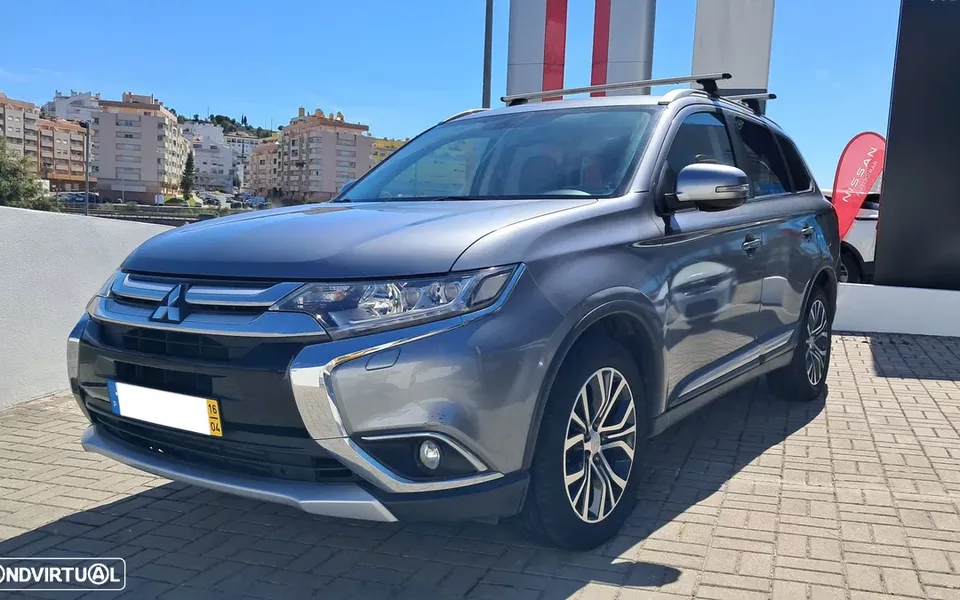 Mitsubishi Outlander 2.2 DI-D Instyle Navi