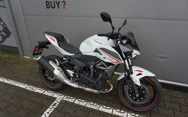 Kawasaki Z400