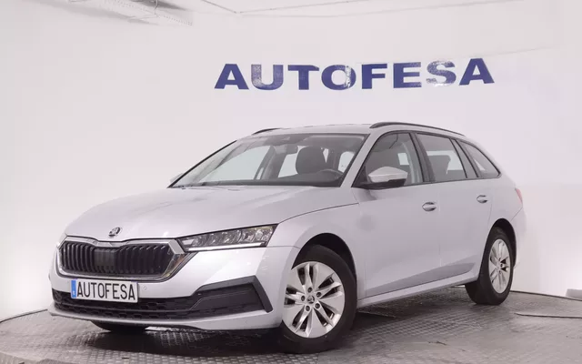 Skoda Octavia COMBI 2.0 TDI BUSINESS 116CV 5P # NAVI,PARKTRONIC,