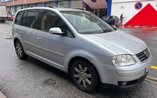 VOLKSWAGEN Touran Touran 2.0TDI Highline DSG