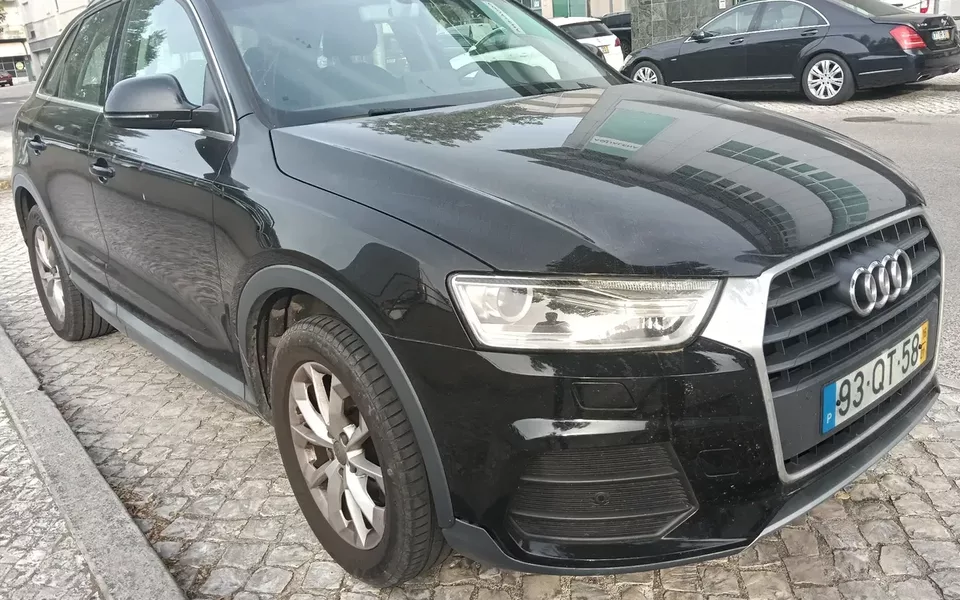Audi Q3 2.0 TDi Business Line S-line