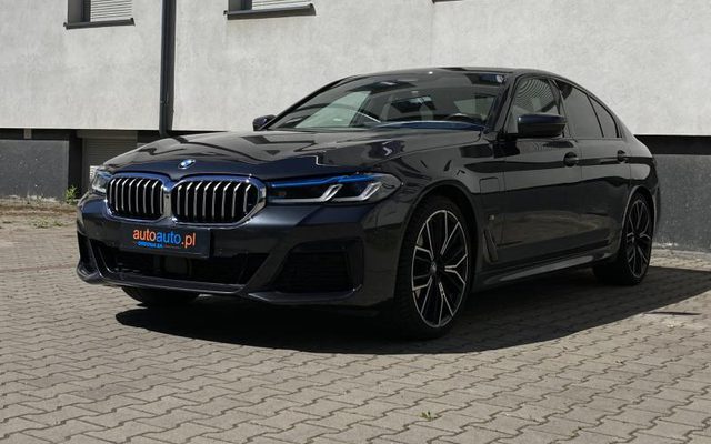 BMW SERIA 5 2021