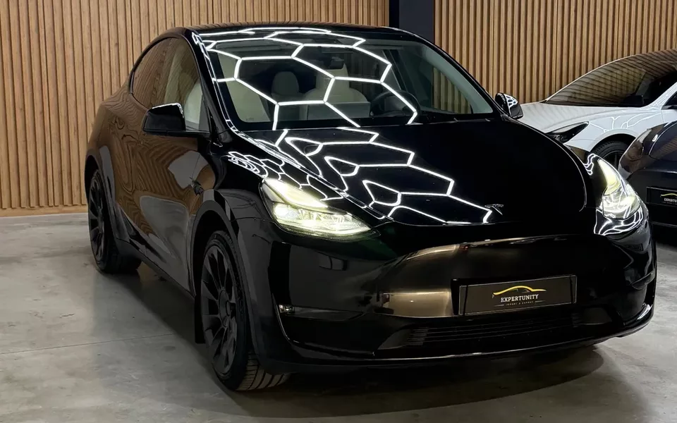 Tesla Model Y Long Range Dual Motor AWD