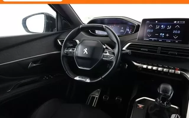 PEUGEOT 5008 1.5 Blue-HDi GT Line