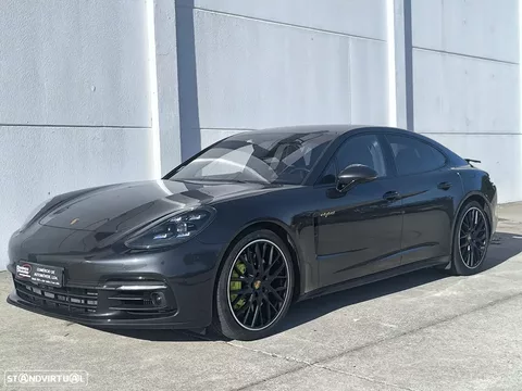 Porsche Panamera 4 E-Hybrid Executive