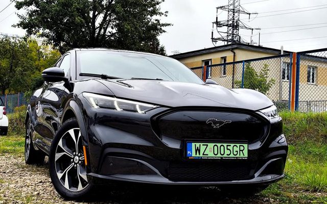 Ford Mustang Mach E 2023