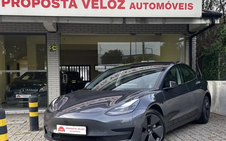 Tesla Model 3 Tração Traseira