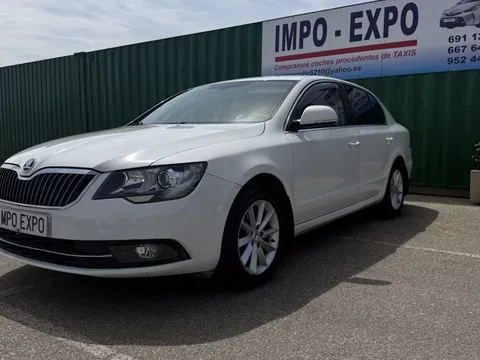 SKODA Superb Superb 2.0TDI CR Ambition