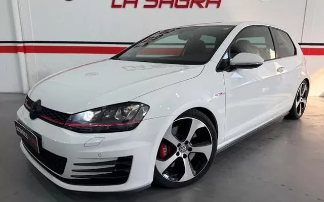 VOLKSWAGEN Golf 2.0 TSI
