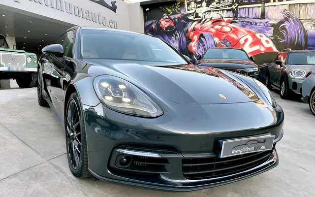 Porsche Panamera Sport Turismo 4 E-Hybrid Edition 10 Anos