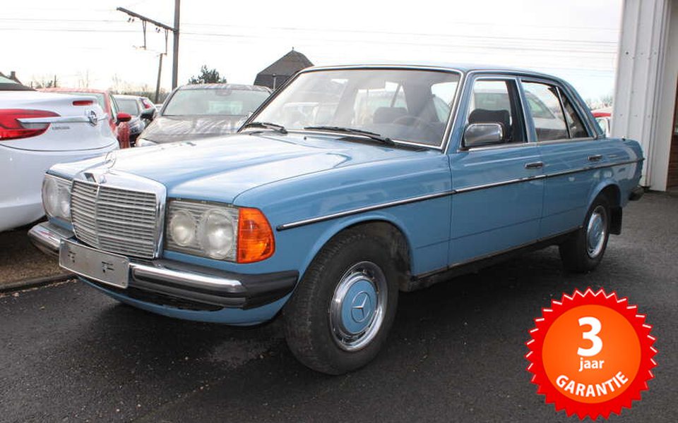 Mercedes-Benz 200 83d Km's in NIEUWSTAAT BOVEN EN ONDER