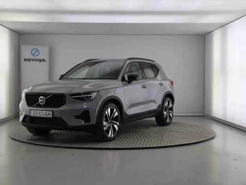 VOLVO - XC40 - XC40 2.0 B3 Plus Dark