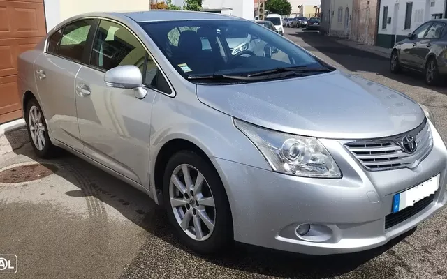 Toyota Avensis SD 2.0 D-4D Exclusive +Pele+GPS