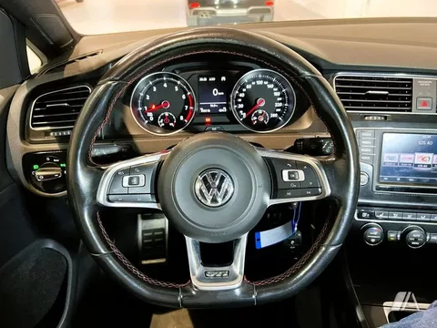 VOLKSWAGEN Golf Golf 2.0 TSI GTI 220 - 15399€ en VandellÒs