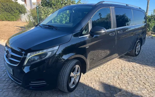 Mercedes-Benz V 220 CDI Longo Avantgarde Aut.