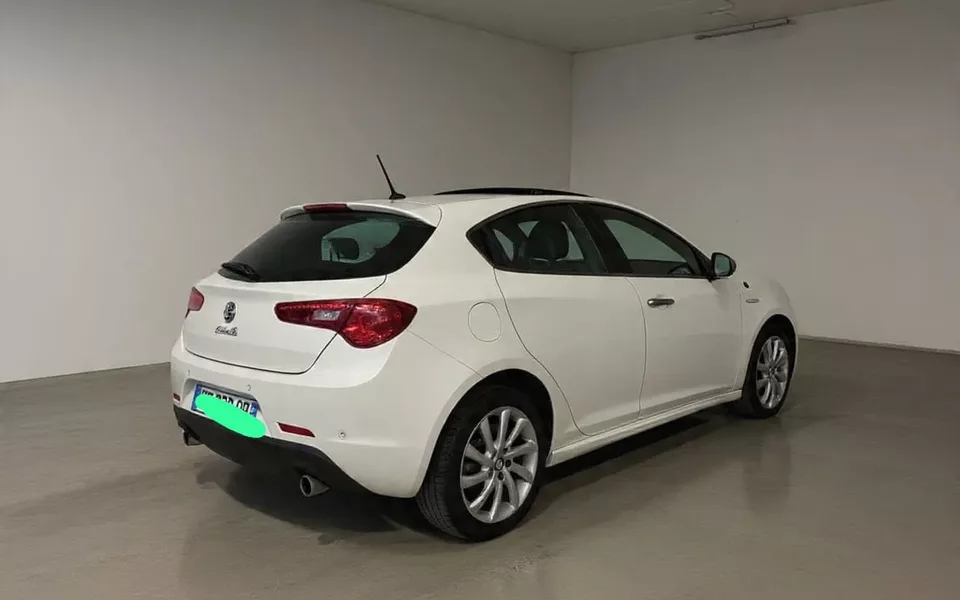 Alfa Romeo Giulietta 2.0 JTDM 16V Turismo